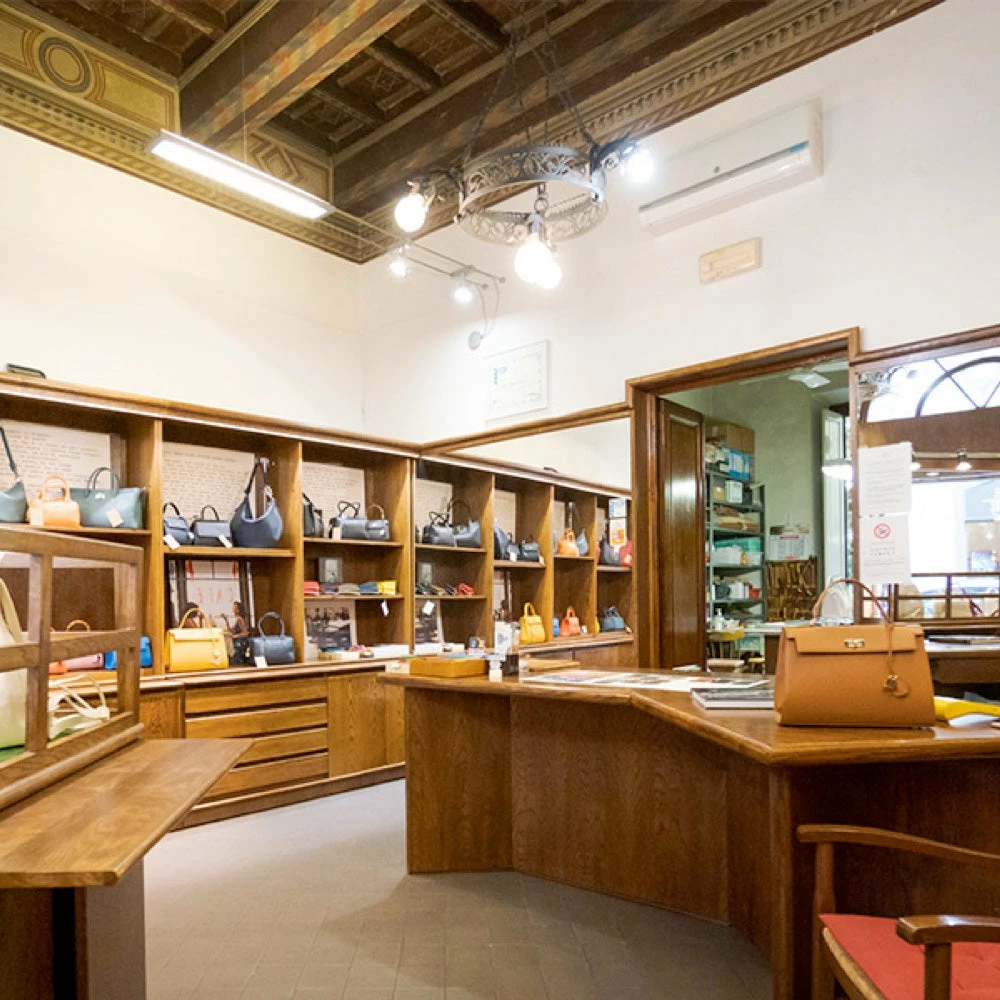 Deals ⌛ Fratelli Orsini Marianna - Calf Leather 👩 Women’s 👜 Handbag With A Detachable Cross Body Shoulder Strap ✨ 15 Fratelli Orsini Marianna - Calf Leather Women’s Handbag With A Detachable Cross Body Shoulder Strap